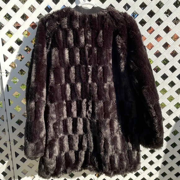 Black Faux Fur Warm Winter Coat Jacket Retro Snow Vintage Glamour - Picture 2 of 4